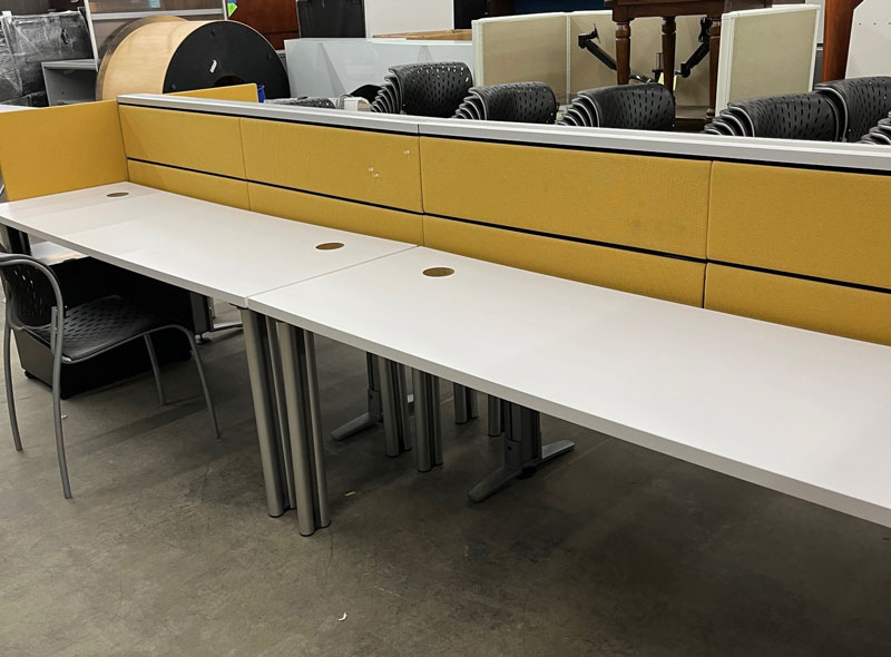 Knoll  4 Station Pods 72X24 Surfaces—missing Grommets 25.5” Seated Hgt ( 28H Legs Available)
